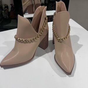 H&M Cream Heeled Boots with Gold Chain